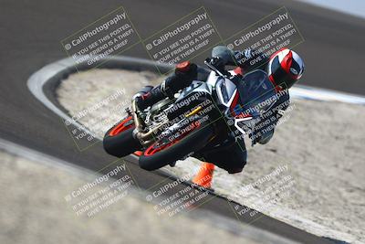 media/Nov-01-2025-TrackDaz (Sat) [[2b4d5192bc]]/B Group/1220pm (Turn 2 Outside)/